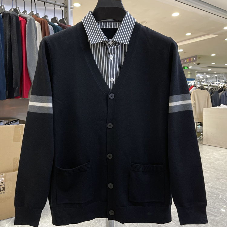 （017）双领设计秋新款针织开衫毛衣男外套保暖帅气品牌撤柜剪标