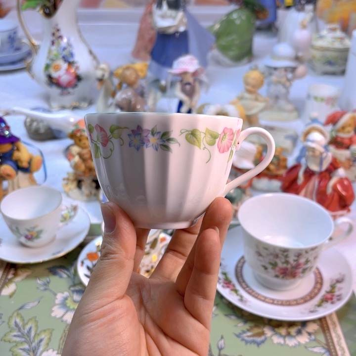 摆件欧洲中古瓷器好看冲鸭！