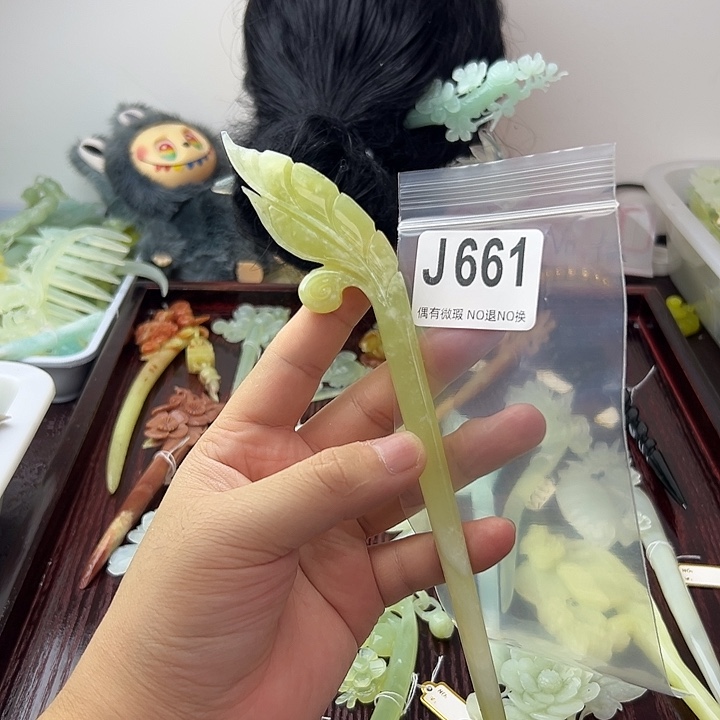 暖***暖蛇纹石玉合金发饰