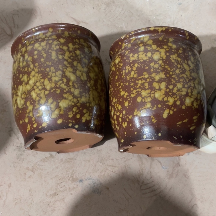 花盆紫砂口径20高度22两只小瑕疵