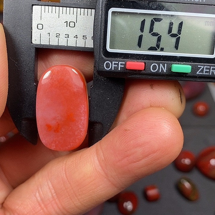 南红玛瑙未镶嵌车挂