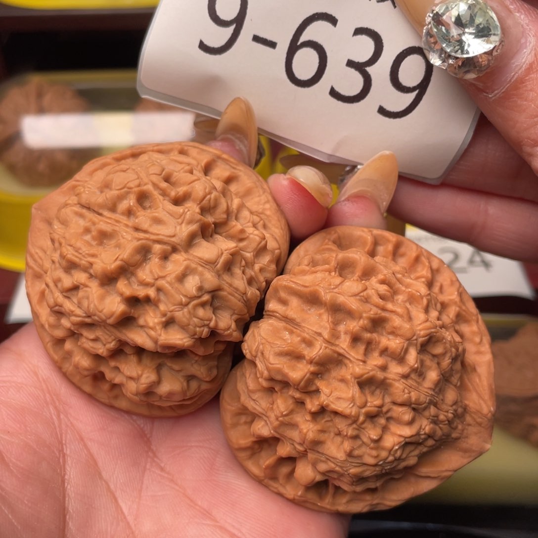 文玩核桃把件52全品精配麒麟纹官帽