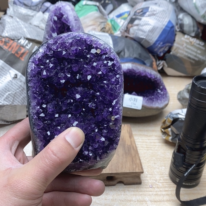 紫晶未镶嵌珠宝半成品