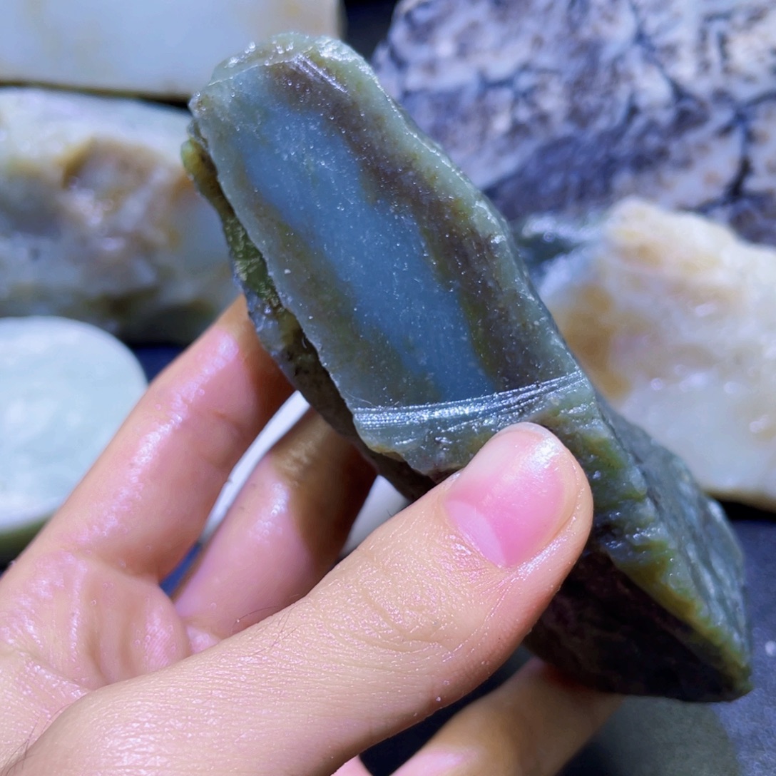 和田玉未镶嵌珠宝半成品