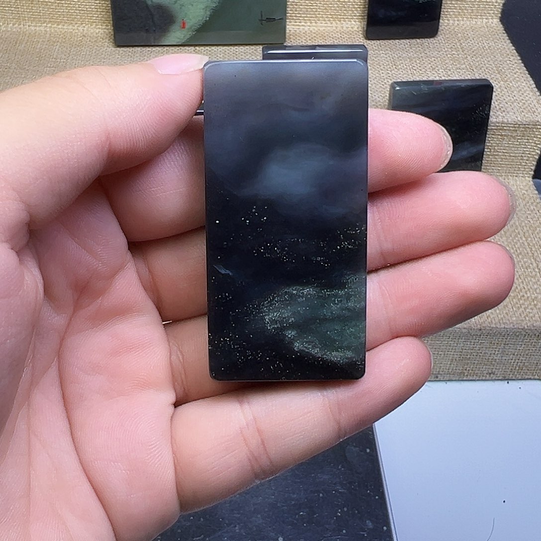 青***远未镶嵌和田玉珠宝半成品