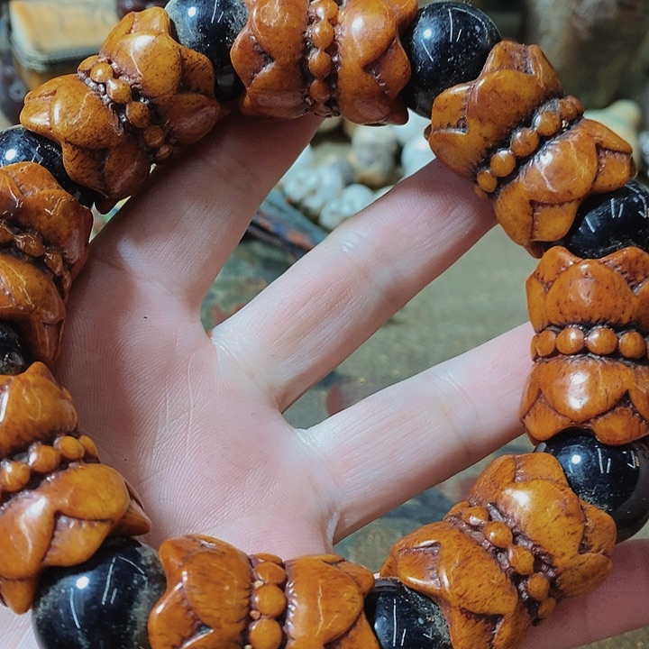 d h n g j kbm kvb nv n