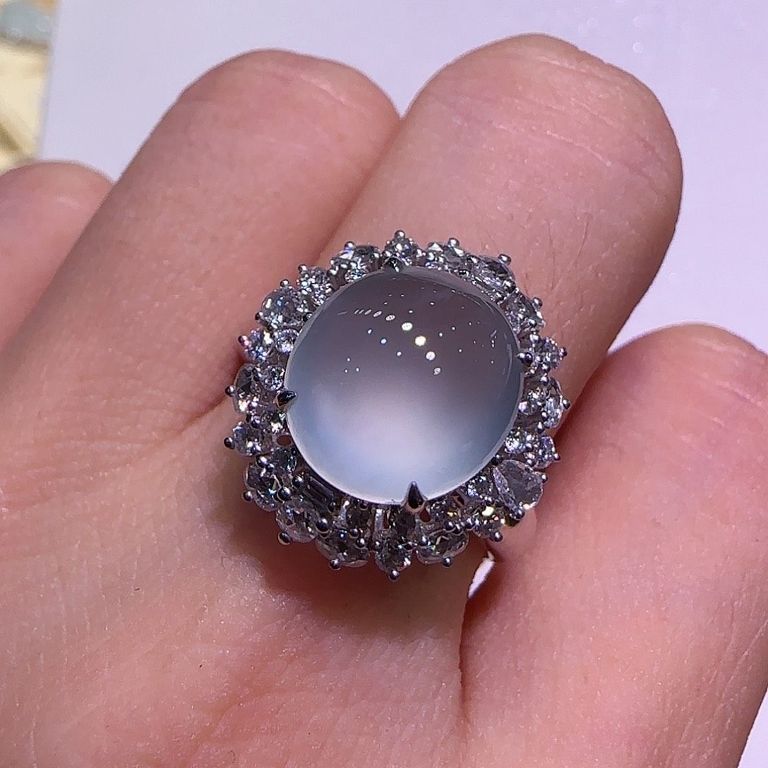 翡翠戒指18K金镶嵌戒指