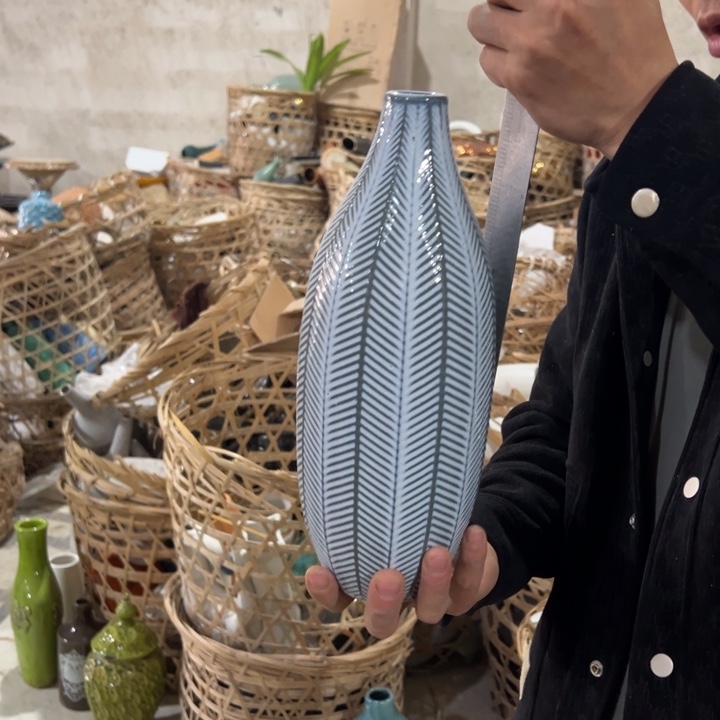 摆件高30口2公分微瑕捡漏针孔