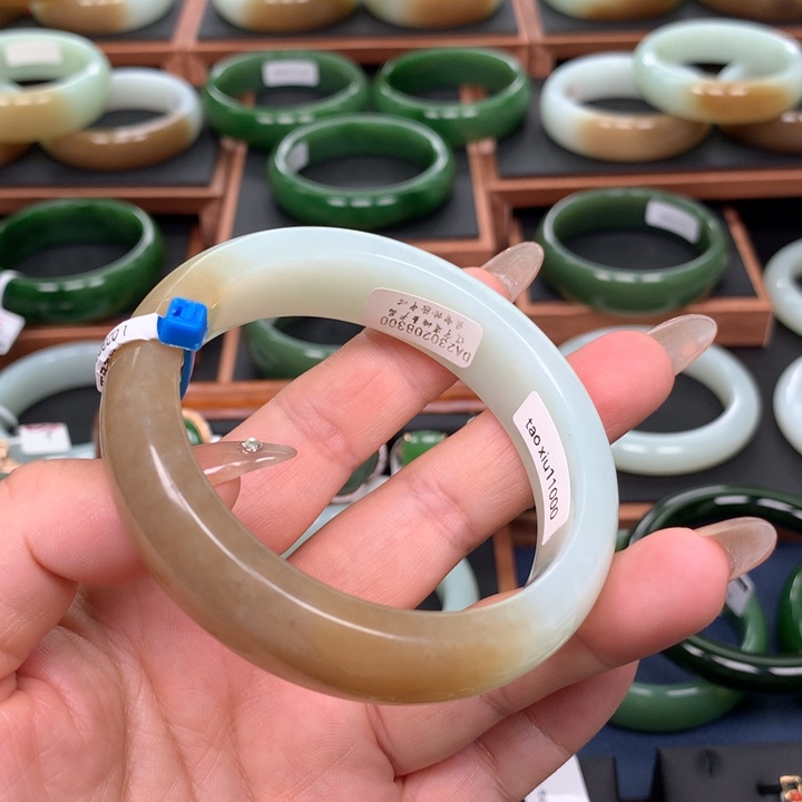 和田玉6061圈口未镶嵌