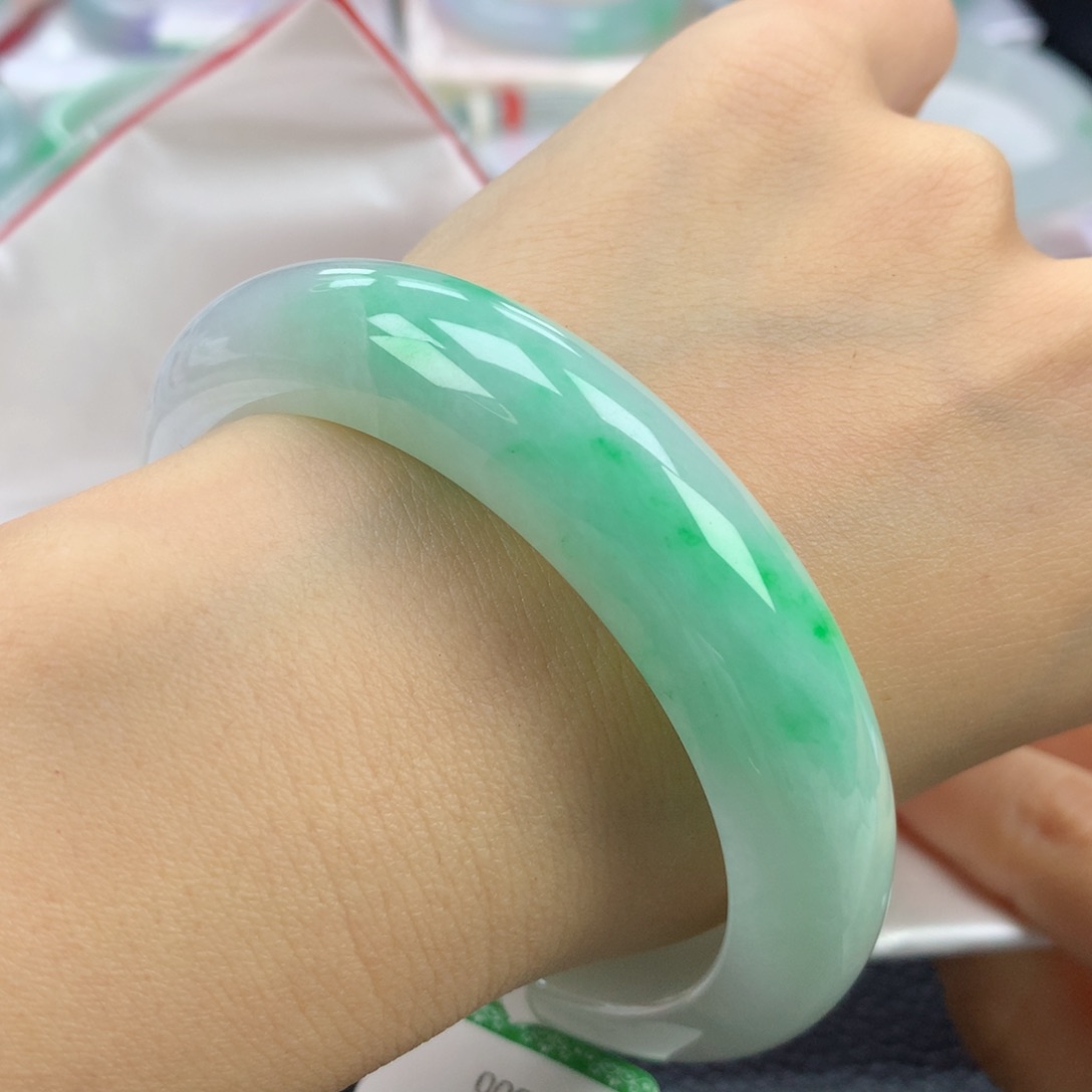 翡翠手镯未镶嵌58.8正