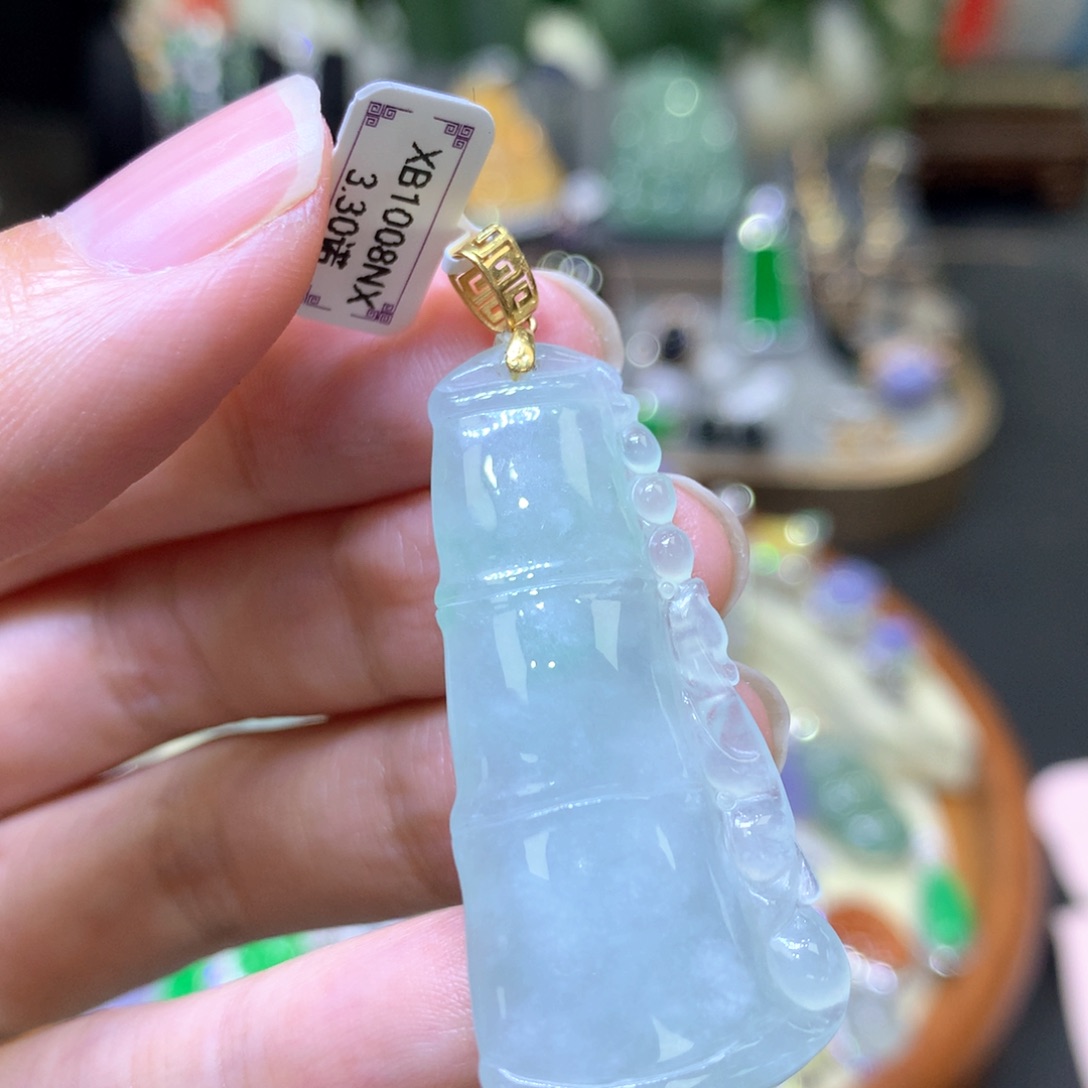 翡翠18K金镶嵌颈饰翡翠吊坠项链