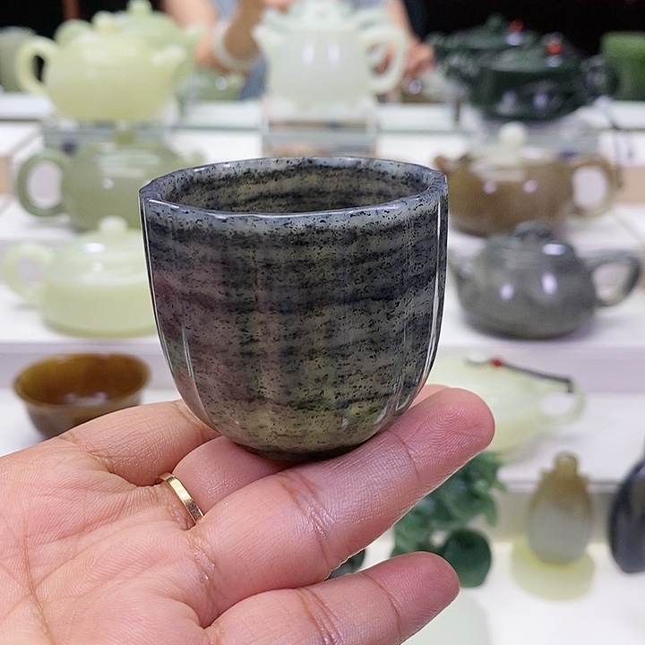 未镶嵌和田玉挂件杯子