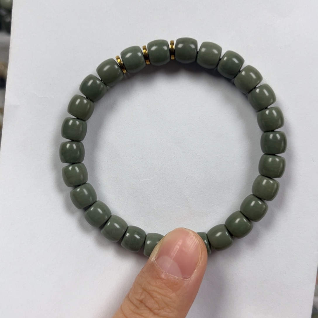 和田玉手链未镶嵌卡8直切