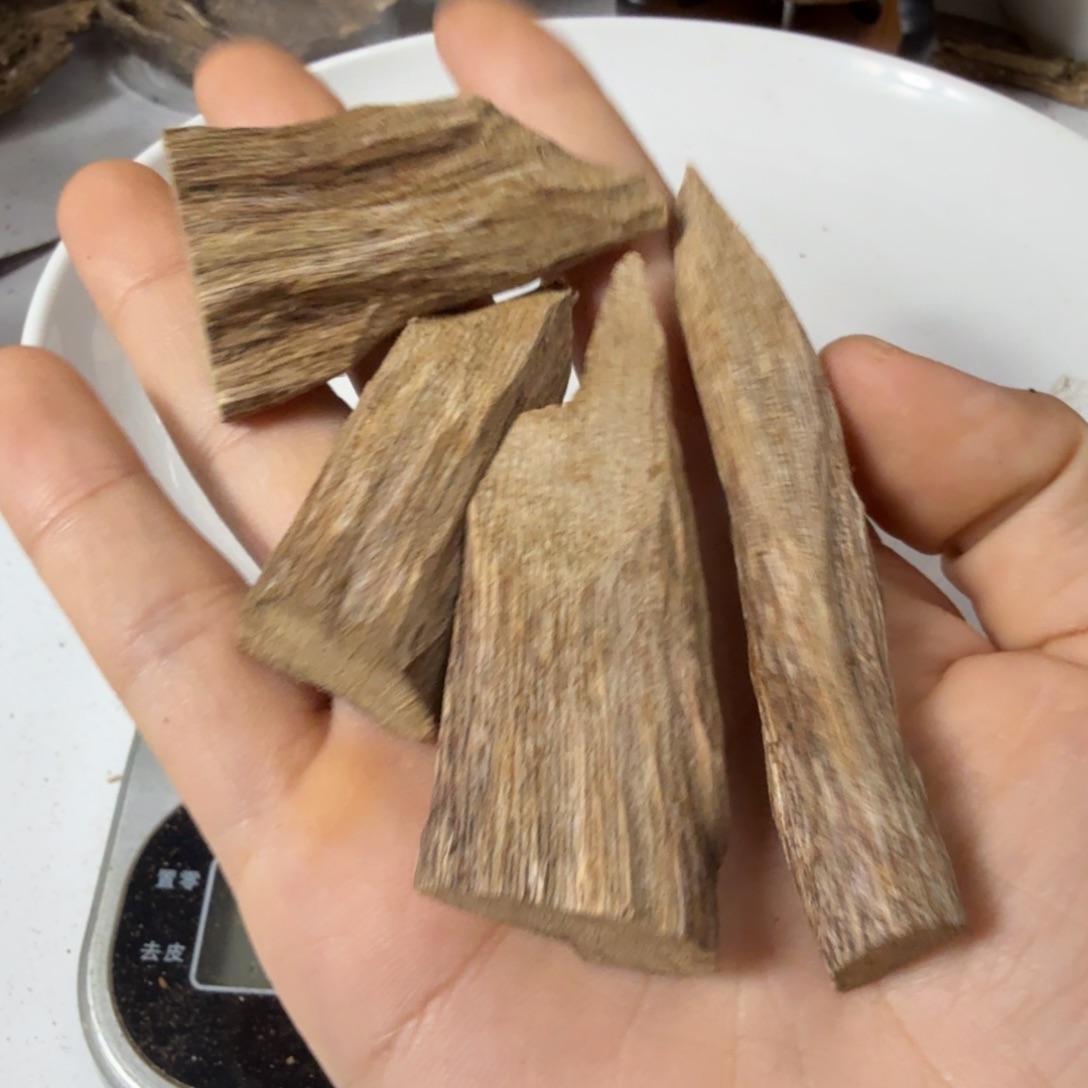 沉香沉香碎屑海南树心14克