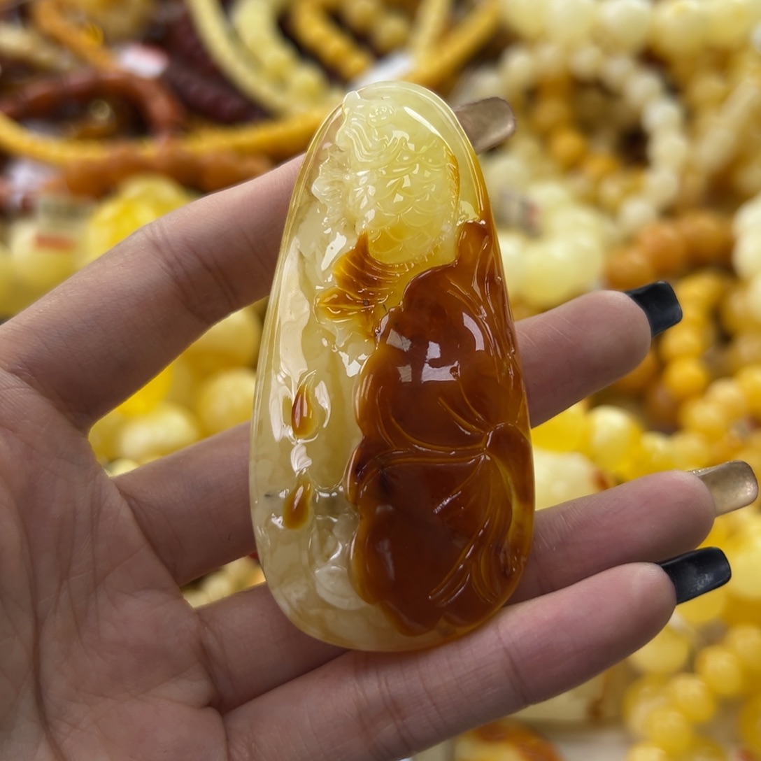 琥珀珠宝奇石未镶嵌