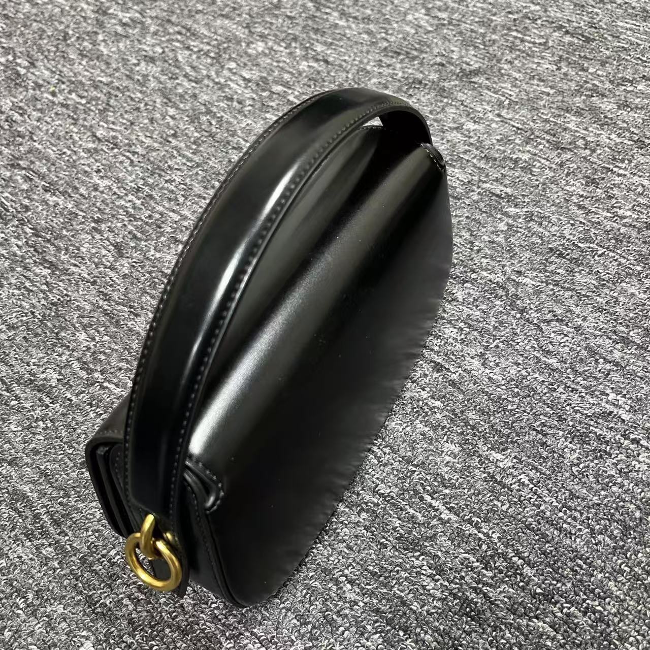 姝宴真皮女包圆手提黑色