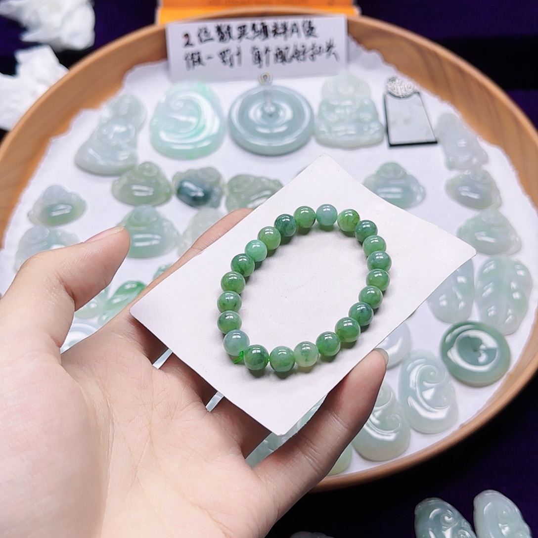 翡翠未镶嵌吊坠(赠链)翡翠