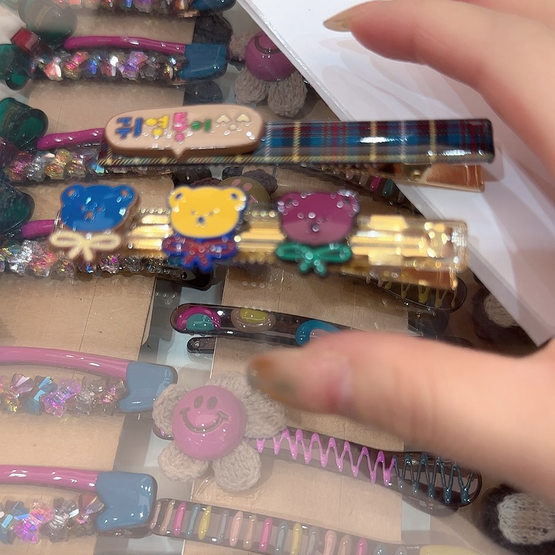 皮质非金属小熊压夹