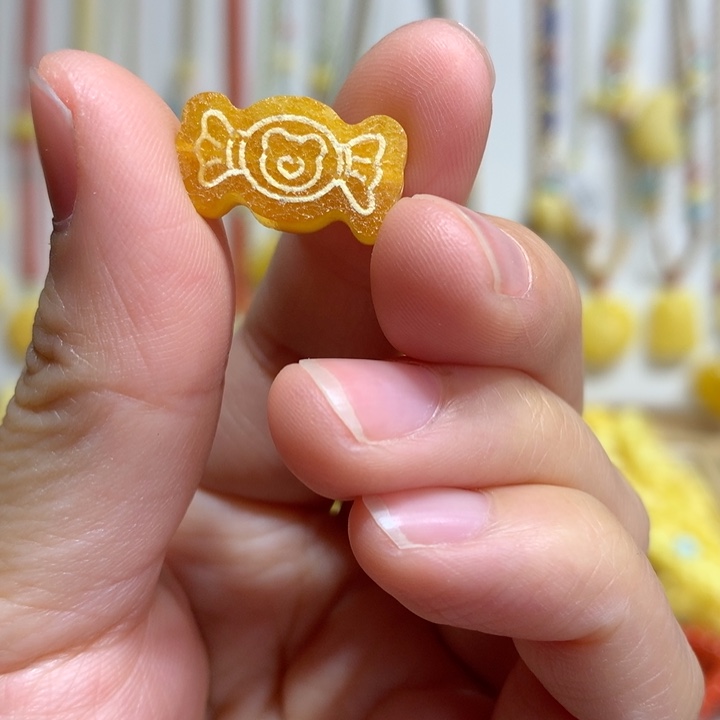 蜜蜡未镶嵌裸石配饰