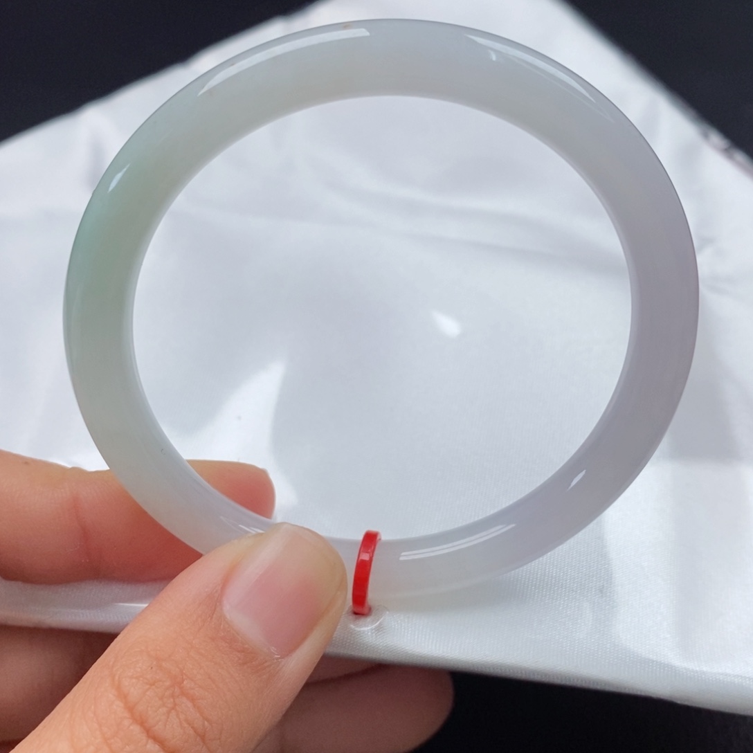 翡翠手镯（圆镯）未镶嵌