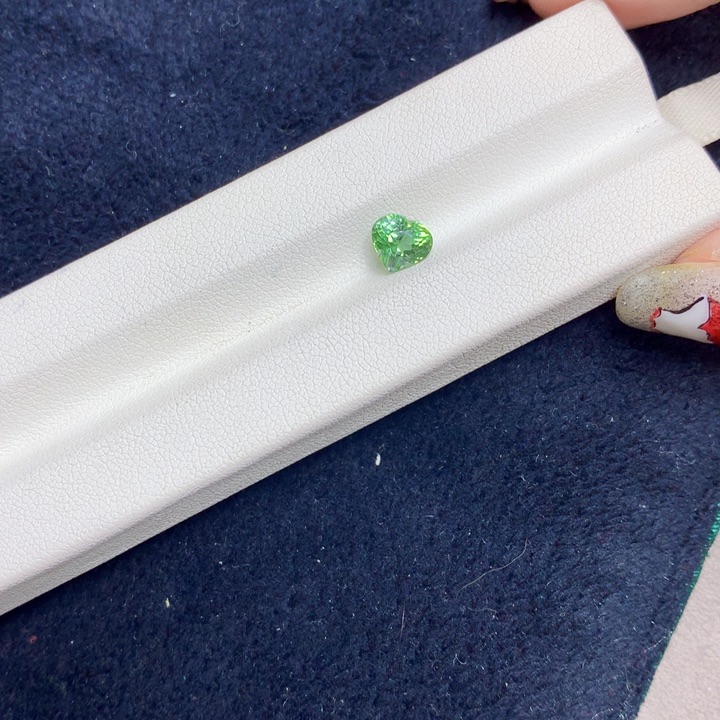 绿色碧玺珠宝半成品未镶嵌1.22ct