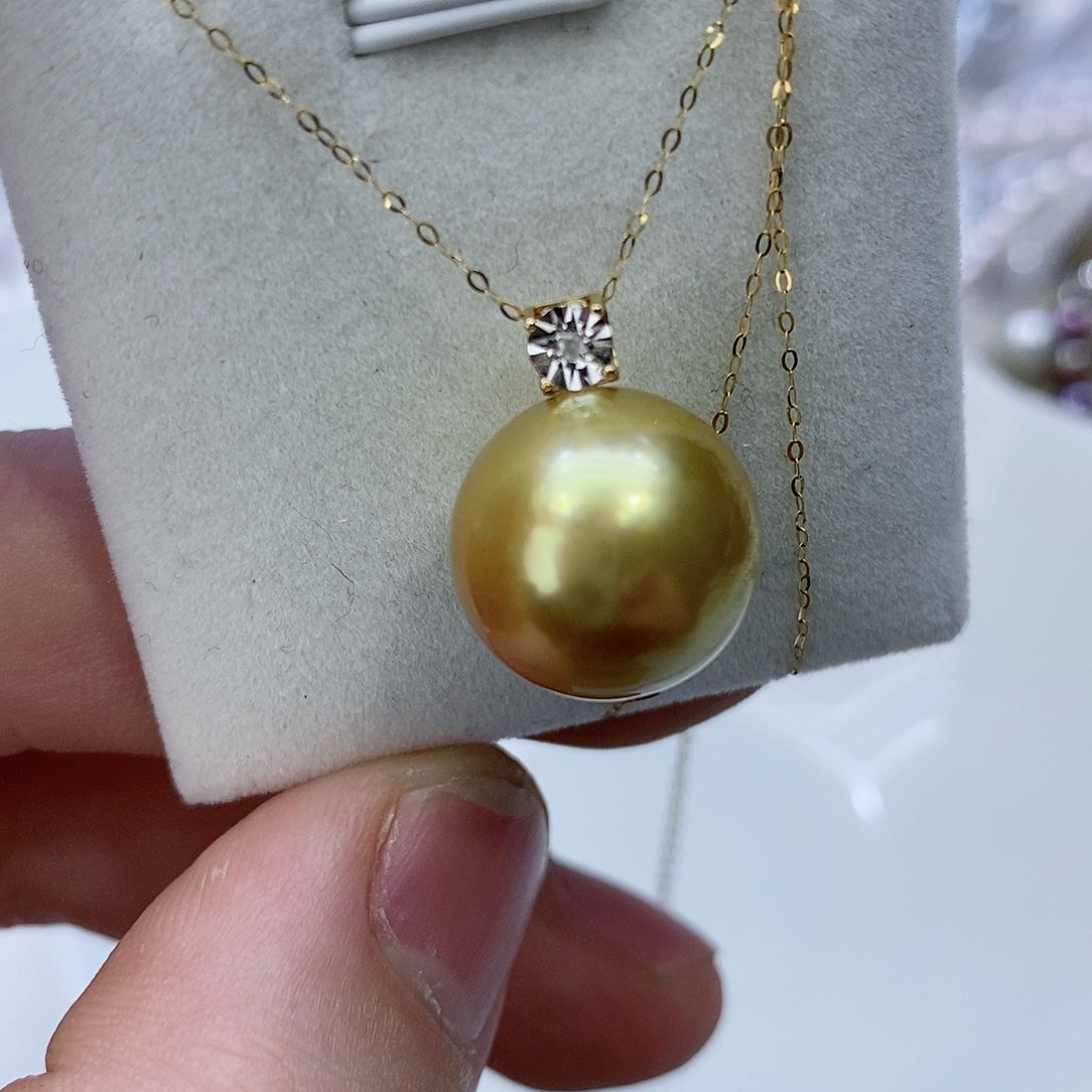 海水珍珠颈饰18K金镶嵌