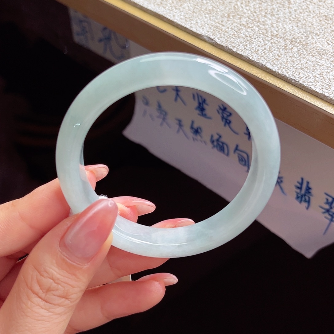 翡翠未镶嵌手镯手镯