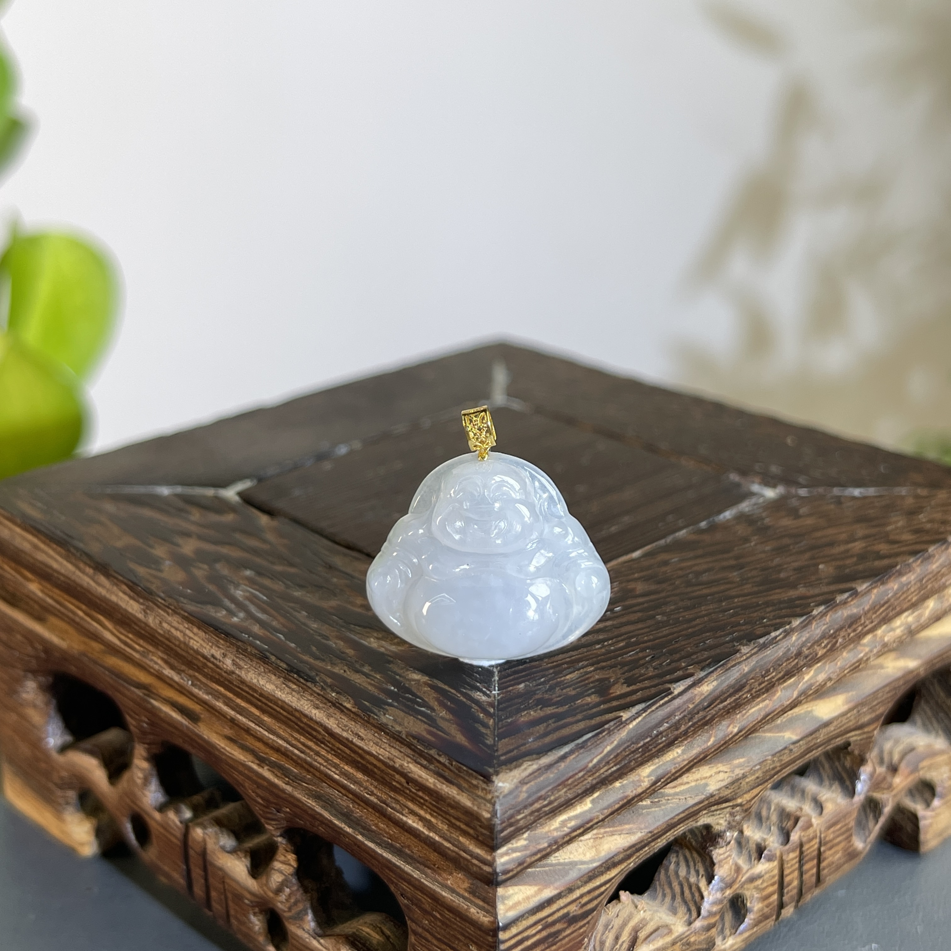 JXB08-04  天然缅甸A货翡翠  18K金扣佛公