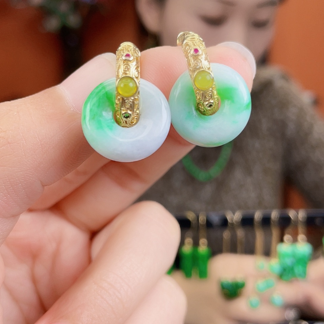 翡翠未镶嵌耳饰饰品