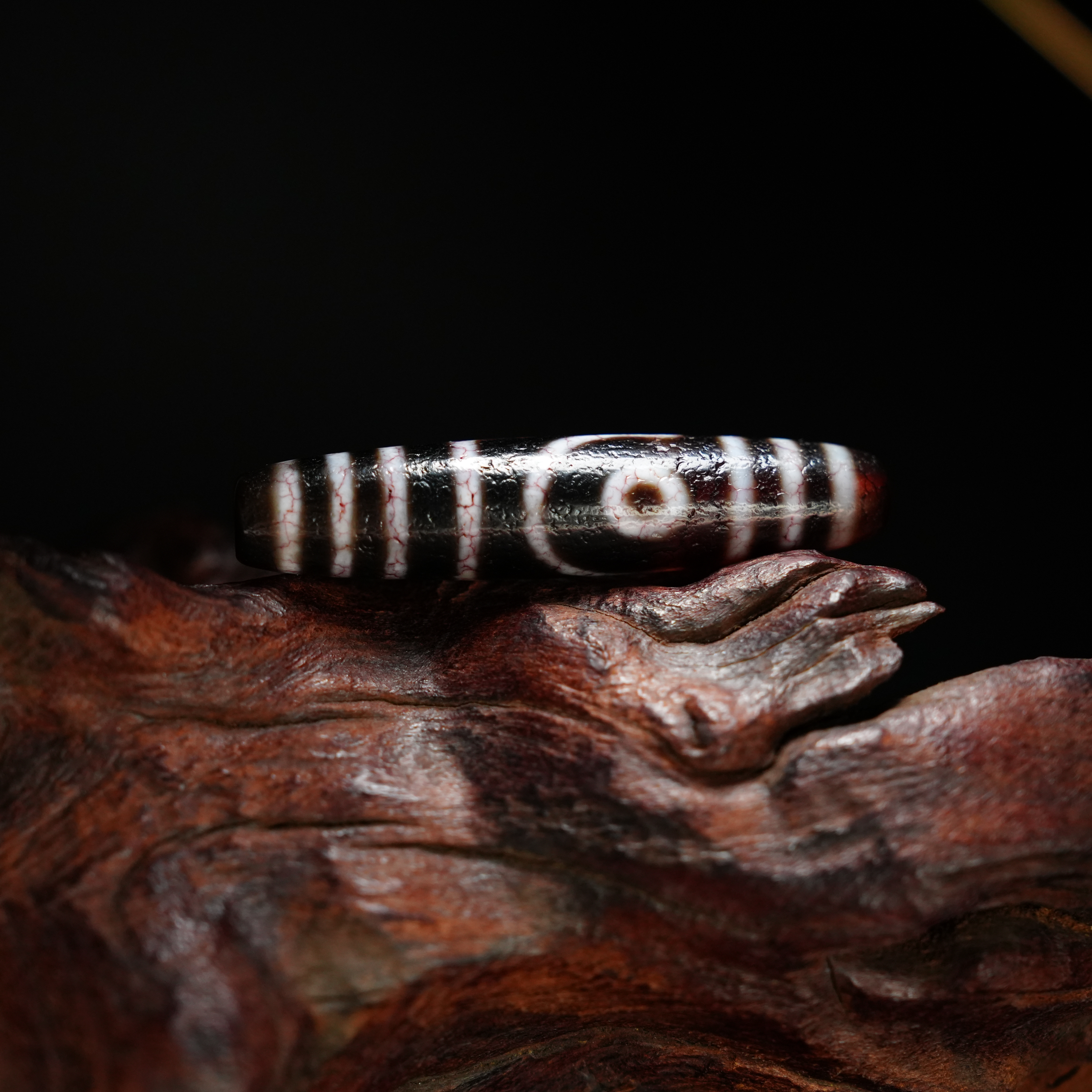 一代老台湾龙鳞血丝怀法二眼玛瑙男女可佩戴个性百搭轻奢