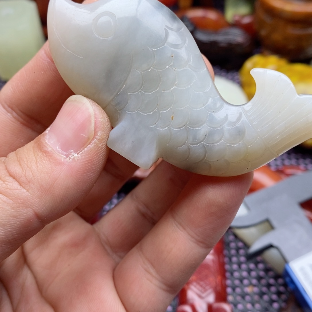 蛇纹石玉颈饰未镶嵌