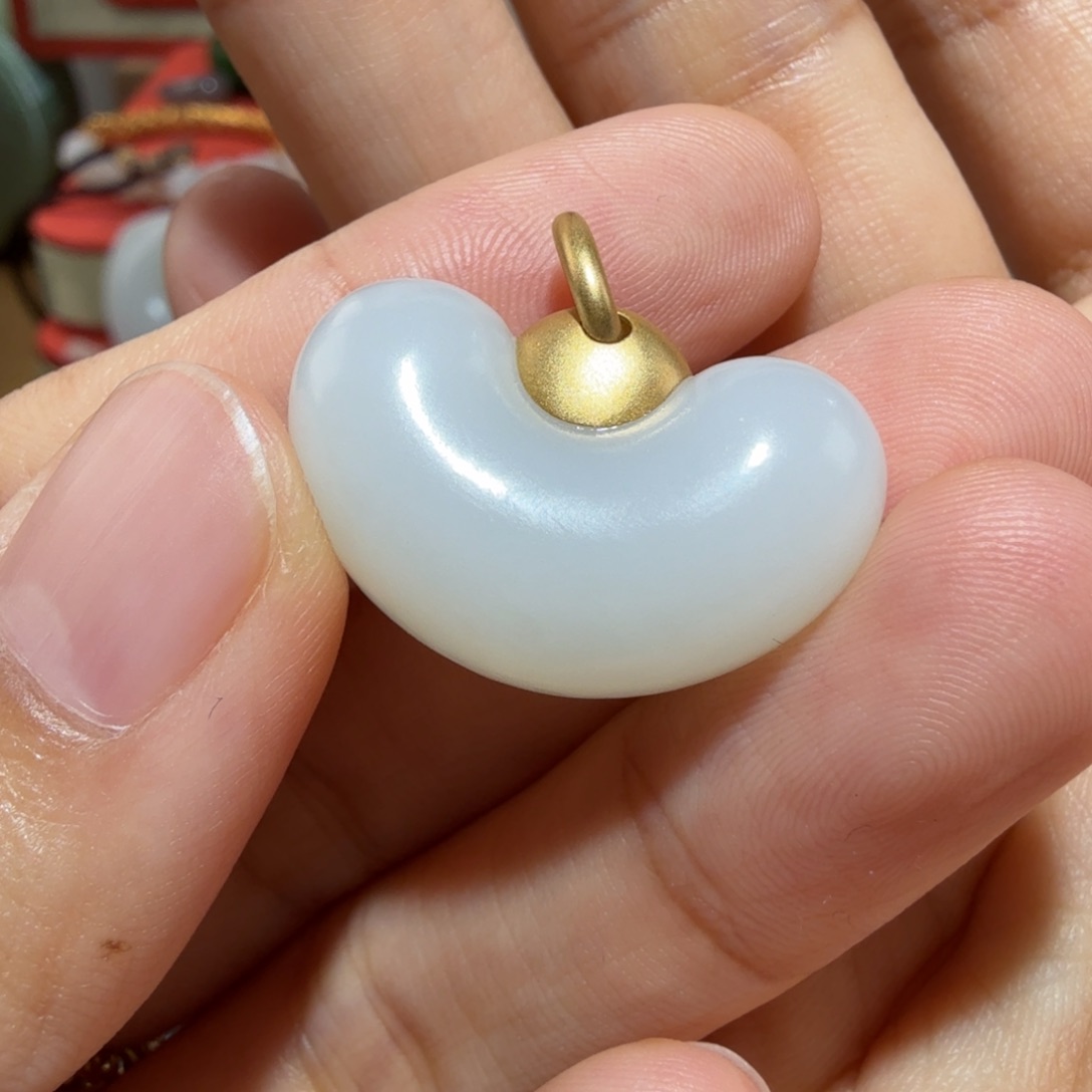 和田玉18K金镶嵌颈饰