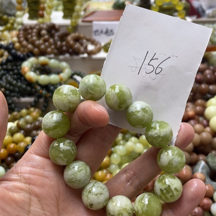 未镶嵌蛇纹石玉手链