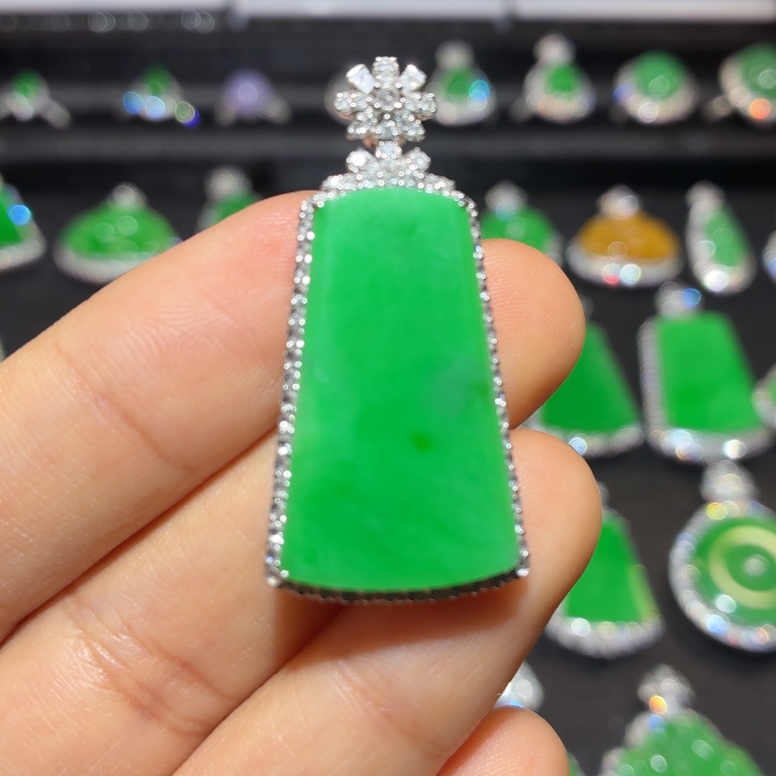 翡翠18K金镶嵌吊坠(不含链)翡翠