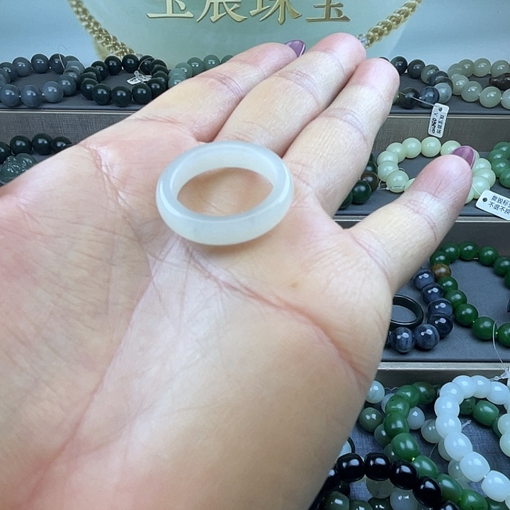 恒***觐和田玉未镶嵌手链