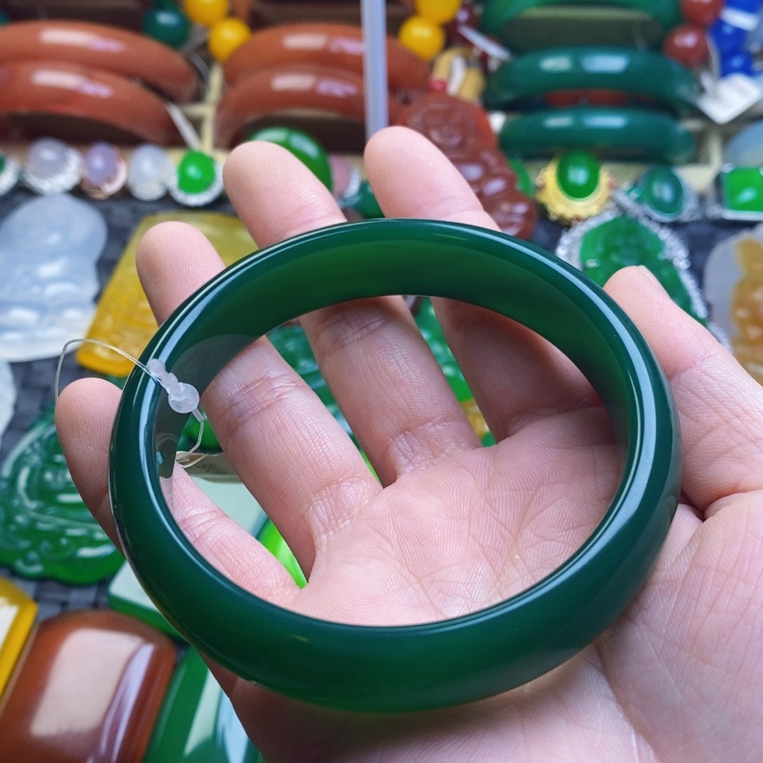 青***8玛瑙/玉髓未镶嵌手镯圈口58