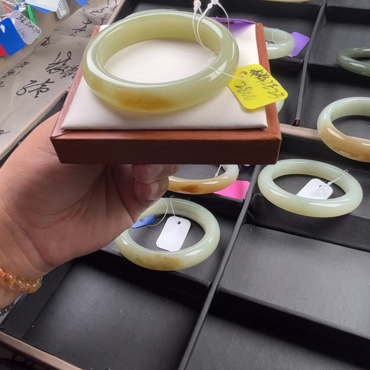 未镶嵌手镯和田玉玲珑美镯55.5