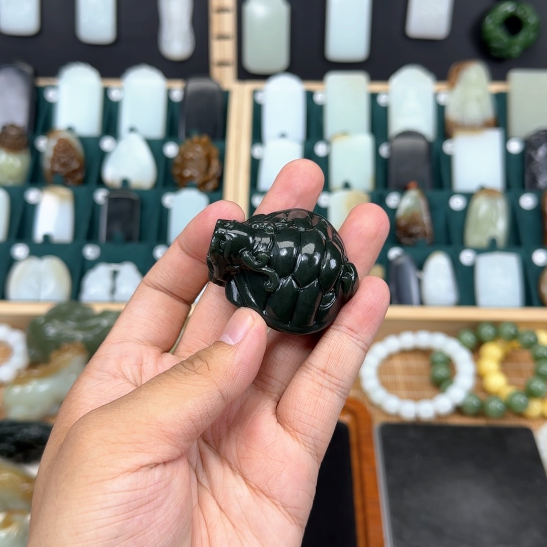 和田玉挂件未镶嵌