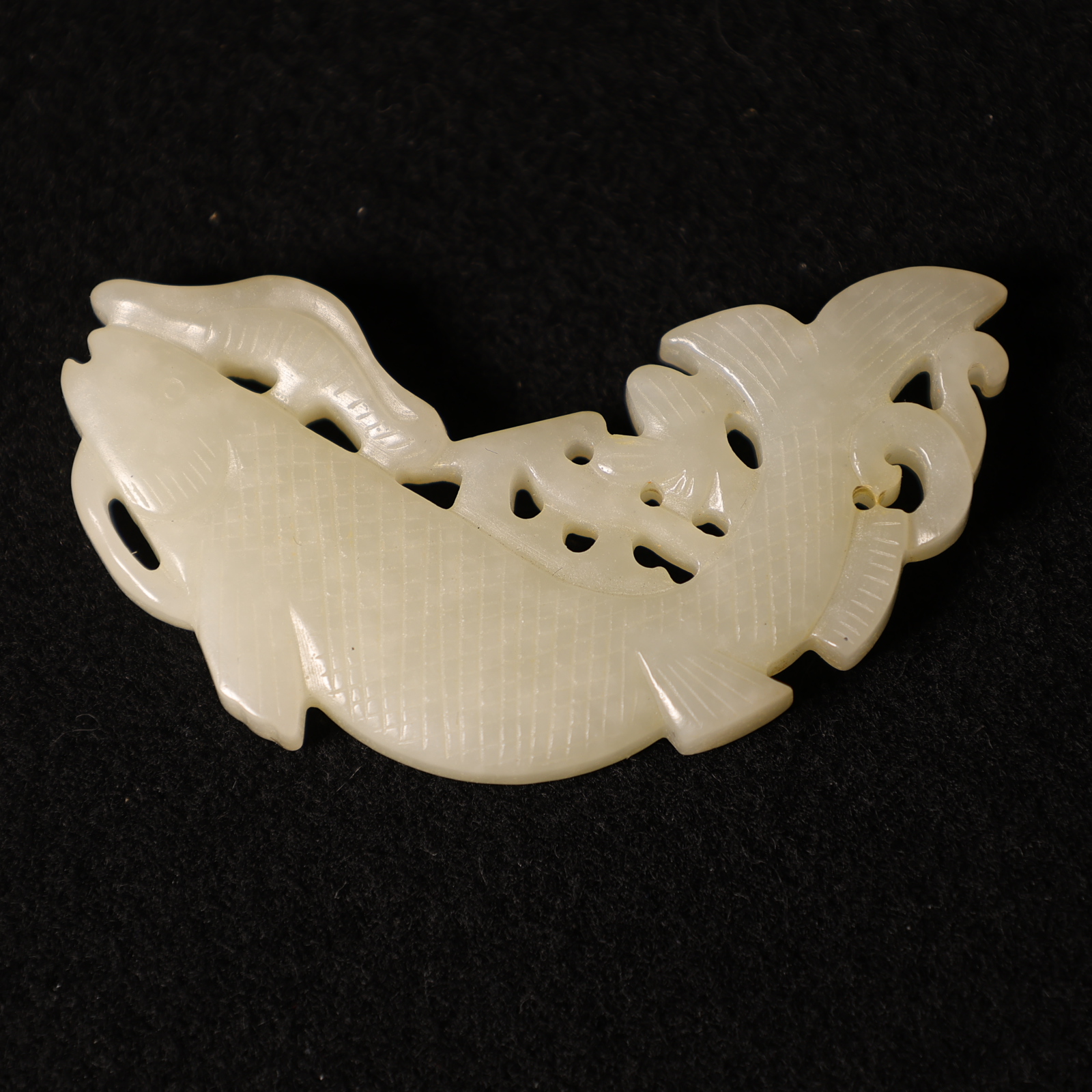 15B16  清  白玉莲莲有鱼吊坠