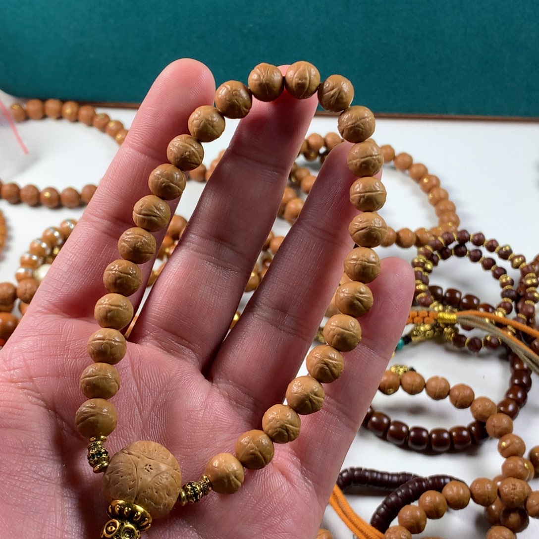 猴头核桃吊坠。。。。。。。。。