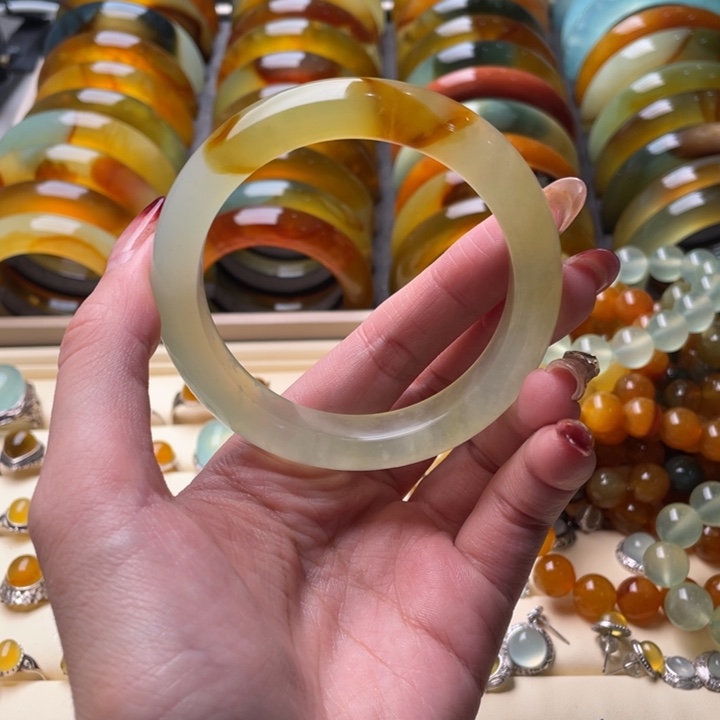 蛇纹石玉手镯未镶嵌58.7