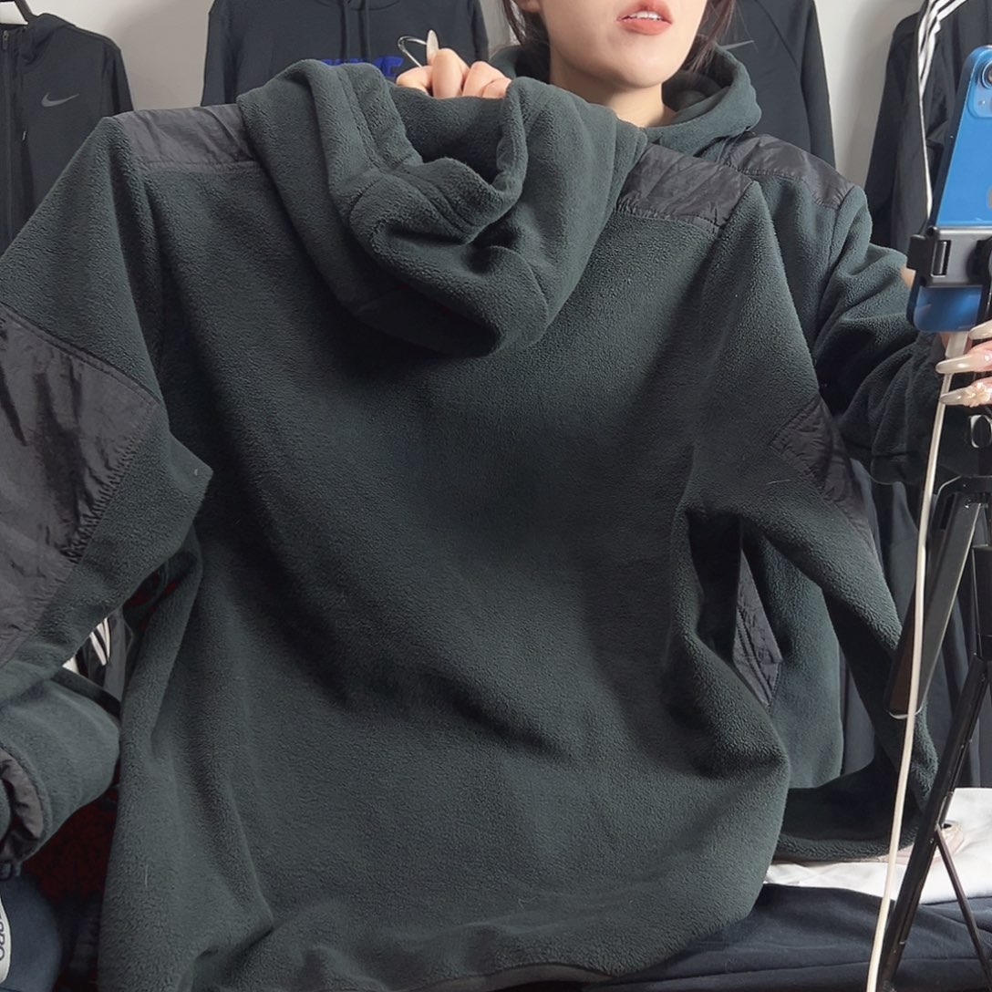 4883外套黑色l码130-150斤不退换