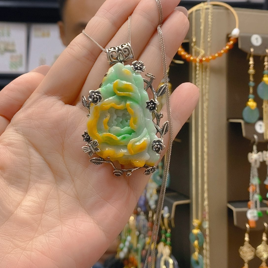 翡翠合金耳饰翡翠