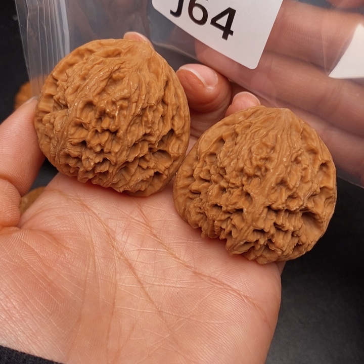 ꧁***꧂桃核吊坠J64号南疆