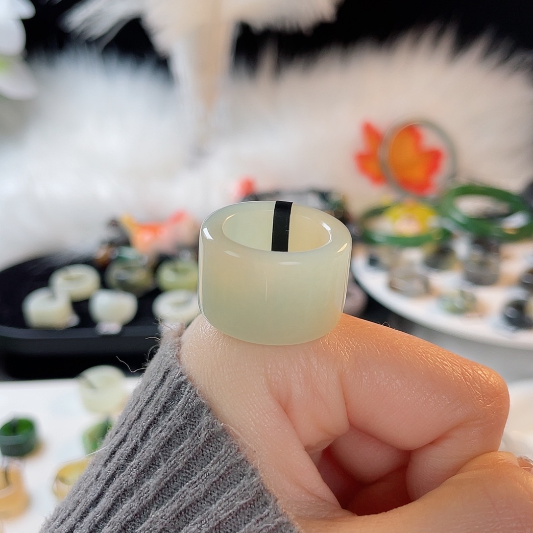 和田玉未镶嵌戒指k38 奶蓝高筒圆切17.2mm