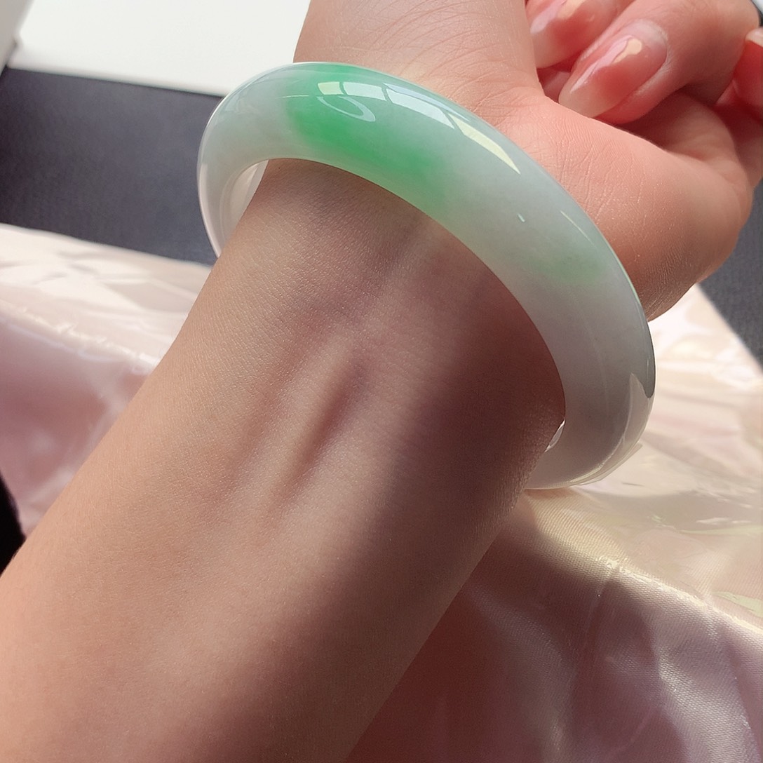 翡翠手镯未镶嵌天然A货翡翠57/58