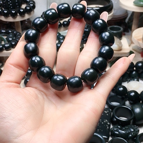 【闪购商品】未镶嵌手链和田玉