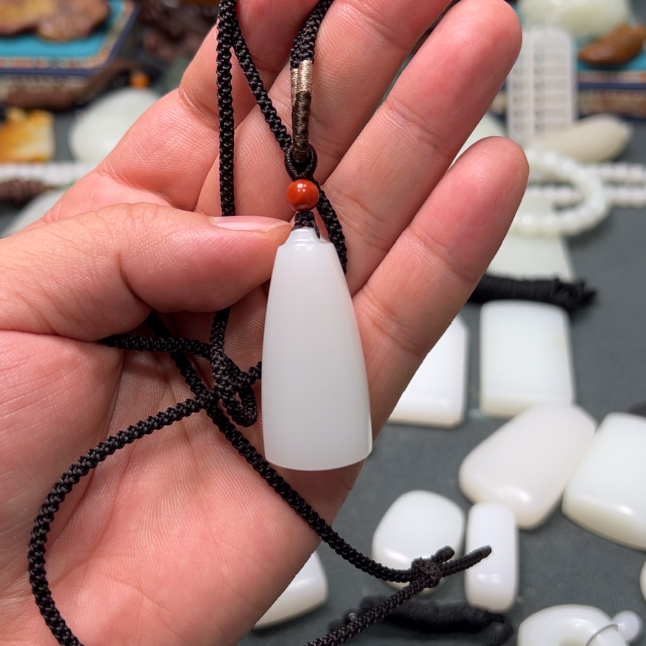 【闪购商品】和田玉颈饰未镶嵌虎*贝