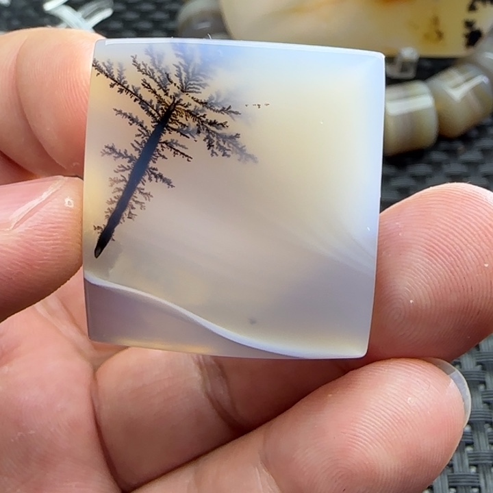 玉***聚玛瑙/玉髓未镶嵌颈饰