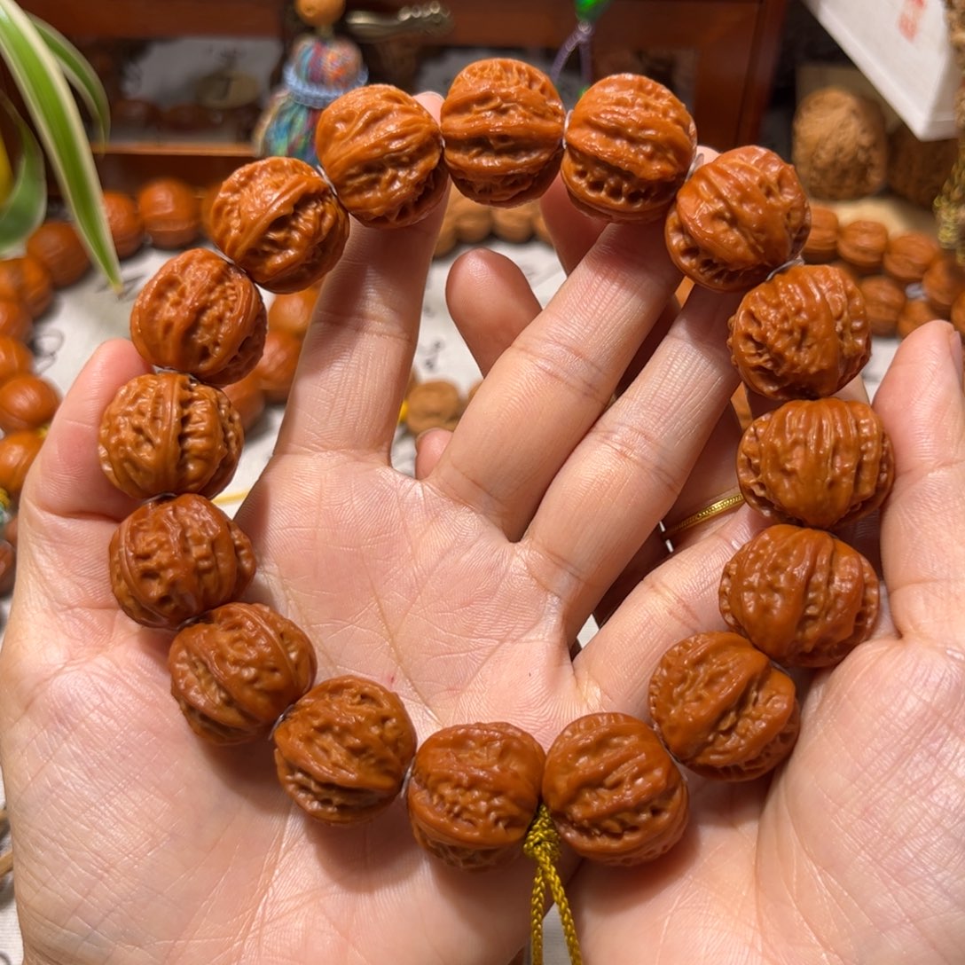 *****吊坠桃核树王京八棱